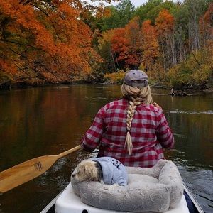 Meet your Posher, Cassandra